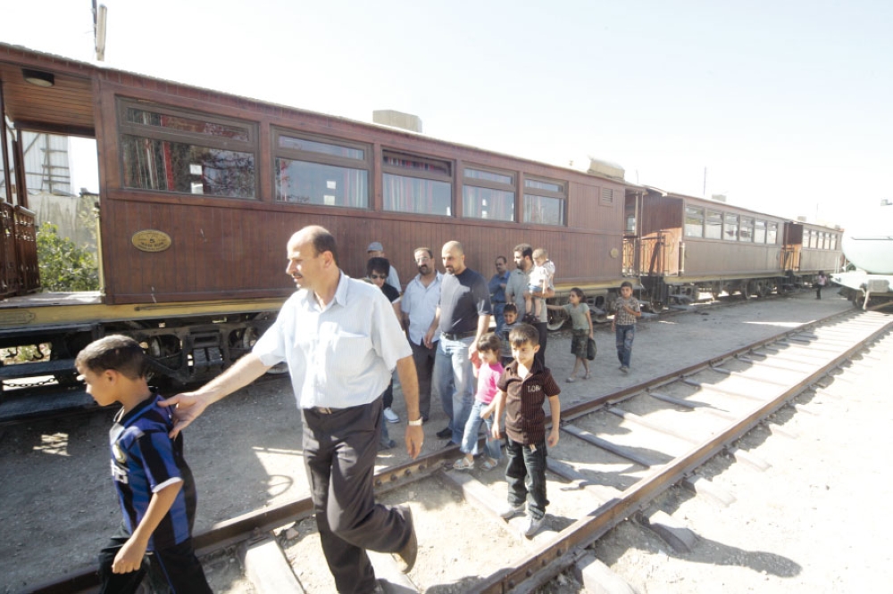 الجسور العشرة ورحلة القطار من المحطة صحيفة الرأي