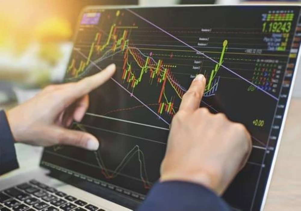 ما هي أدوات التداول والتطبيقات الأساسية اللازمة لتحليل السوق؟ | صحيفة الرأي