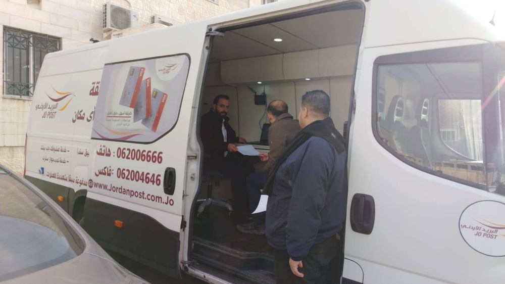 البريد الأردني: الباص المتنقل لتعزيز الخدمات البريدية في محطات متنوعة ...