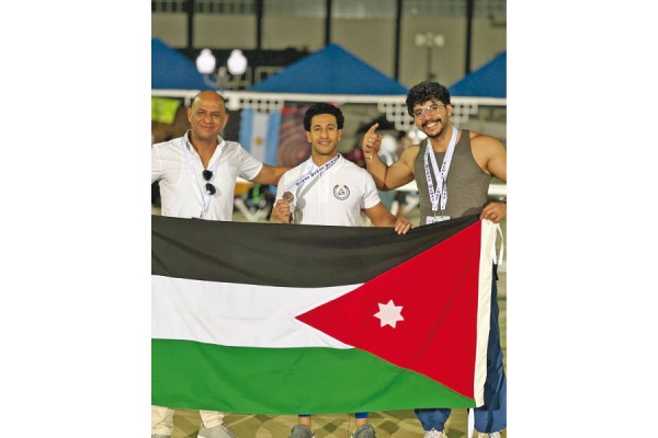 فضية وبرونزية للدردساوي ببطولة العالم لسباحة الزعانف