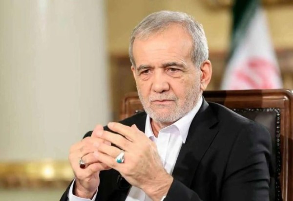 بزشكيان: خرق أمريكا لالتزاماتها وحصارها للموانئ الإيرانية عقبتان أمام التفاوض