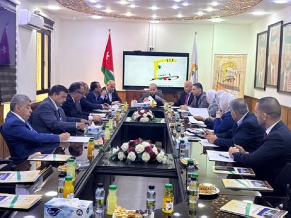 المصري يزور بلدية السلط و يبحث تجويد الخدمات مع بلديات البلقاء 