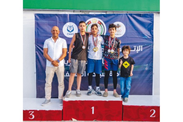 مشاركة واسعة في بطولة المملكة لسباحة الزعانف