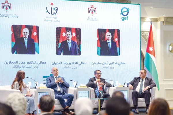 وزير الشباب يرعى ملتقى ((من التوعية إلى العمل)) الحواري