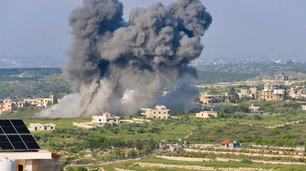 14 شهيدا في غارات إسرائيلية على لبنان