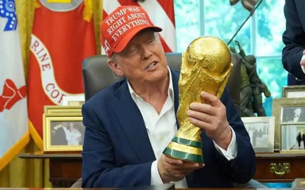 ترامب يقول إنه لا يمانع بأن تشارك إيران في كأس العالم