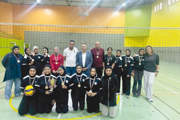 فضية اليد لطالبات الأغوار الجنوبية بدورة الاستقلال