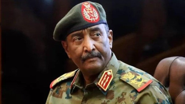 البرهان يعزي في قتلى قصف الدعم السريع لمنزل قائد 