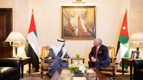 الملك يجري اتصالا هاتفيا مع رئيس دولة الإمارات ويدين تجدد الاعتداءات الإيرانية #الأردن 