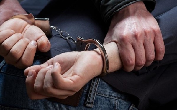القبض على مطلوب محكوم بقضية قتل بعد كمين محكم