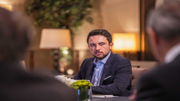 عاجل ولي العهد يؤكد أهمية المشاريع التي توظف الحلول التكنولوجية لمعالجة ازدحامات المرور #الاردن 