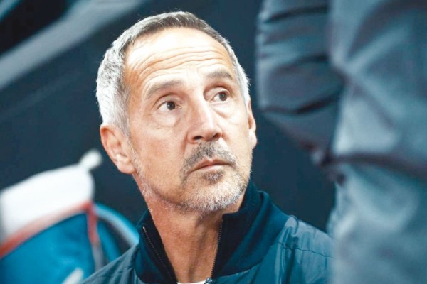 أزمة تأشيرات تؤجل سفر منتخب جنوب افريقيا للمونديال