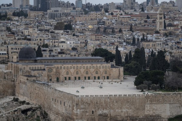 أحدثها قبة موسى.. إسرائيل تفرغ معالم المسجد الأقصى بذرائع أم