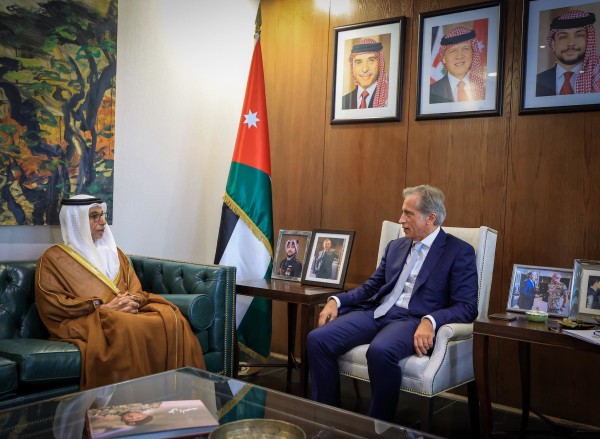 رئيس الوزراء: الأردن يقدّر دعم الإمارات لجهود التنمية ومشاريع استراتيجية بقيمة 110 ملايين دولار #الأردن 