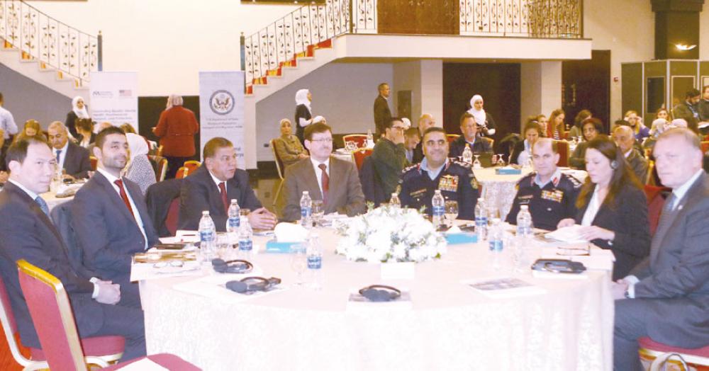 وزير الصحة يفتتح الورشة مندوباً عن الأمير الحسن         (بترا)

