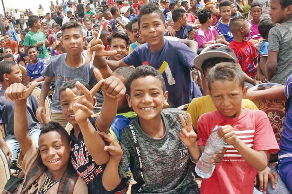أطفال لواء الأغوار الجنوبية خلال حفل افتتاح الملعب