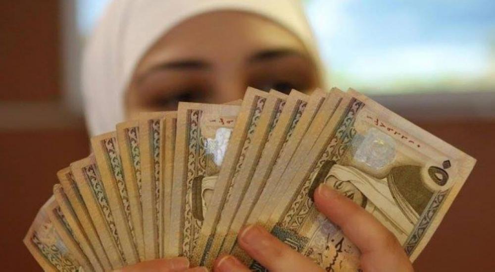بدء صرف مستحقات العاملين بالتعليم الإضافي للطلبة السوريين