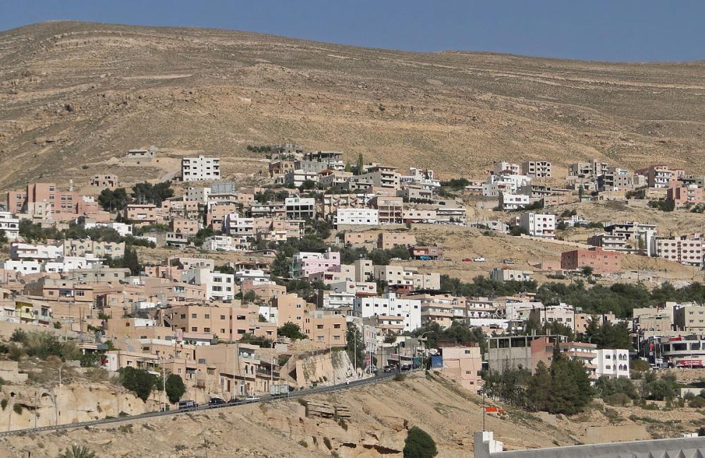 مطالب بتحسين الواقع المائي في لواء البترا